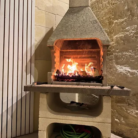 B&s 1940 House Of Character Zejtun, Malta Holiday home *