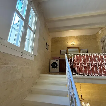 B&s 1940 House Of Character Zejtun, Malta *